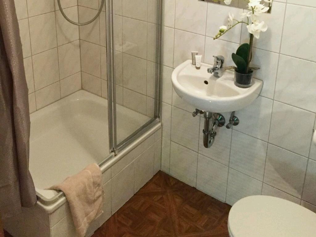 Pension Inntalhof Grossholzhausen Exteriör bild